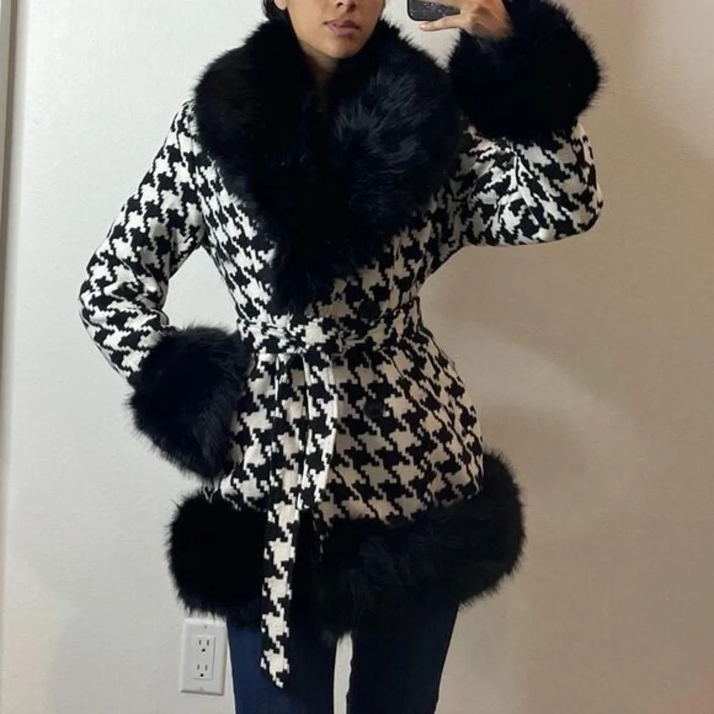 Pink Faux Fur Trim Houndstooth Women's Coat - Picture 12 of 12